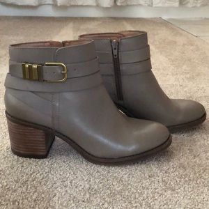 Lucky Brand LK-Raisa Ankle Booties